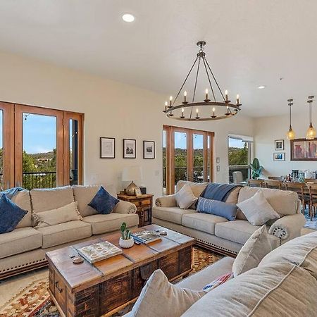 סדונה Close To Fresh Creek! Sleeps 12 ~ Amazing Views W/Serene Open Space ~ Hot Tub + Game Room ~ Trails Outside מראה חיצוני תמונה