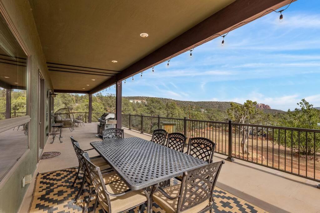 סדונה Close To Fresh Creek! Sleeps 12 ~ Amazing Views W/Serene Open Space ~ Hot Tub + Game Room ~ Trails Outside מראה חיצוני תמונה