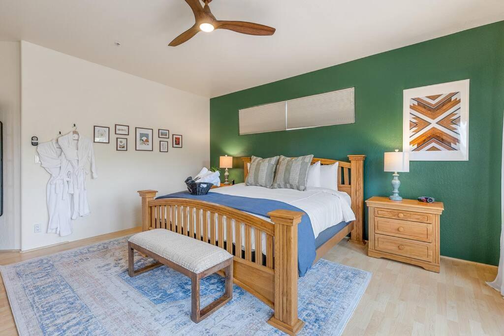 סדונה Close To Fresh Creek! Sleeps 12 ~ Amazing Views W/Serene Open Space ~ Hot Tub + Game Room ~ Trails Outside מראה חיצוני תמונה